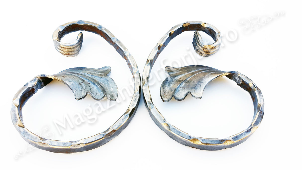 10.241.01 Ornament C 150x100mm cu o frunza din platband 12x6mm amprentat