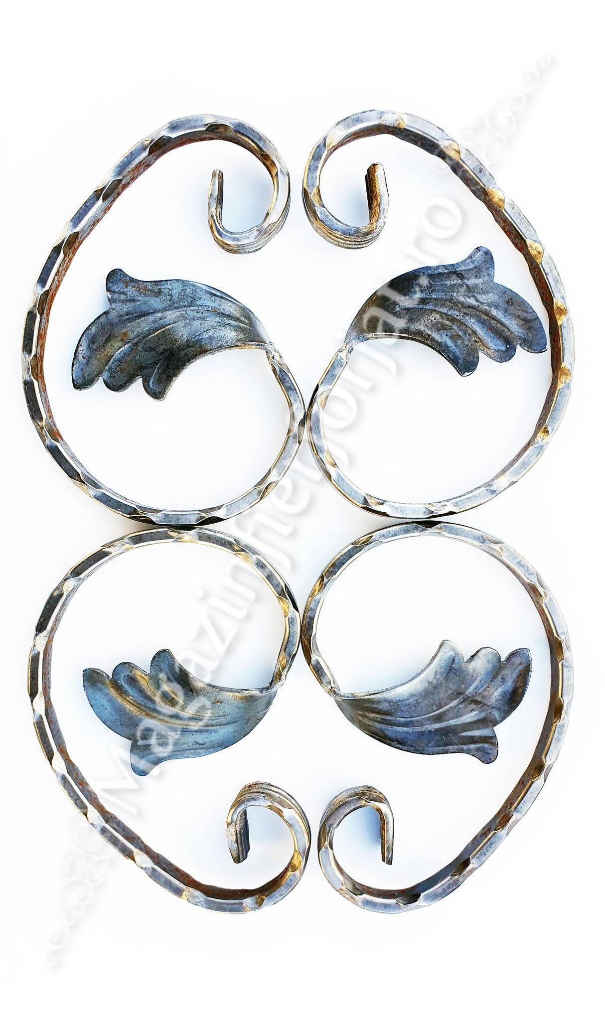 10.241.01 Ornament C 150x100mm cu o frunza din platband 12x6mm amprentat