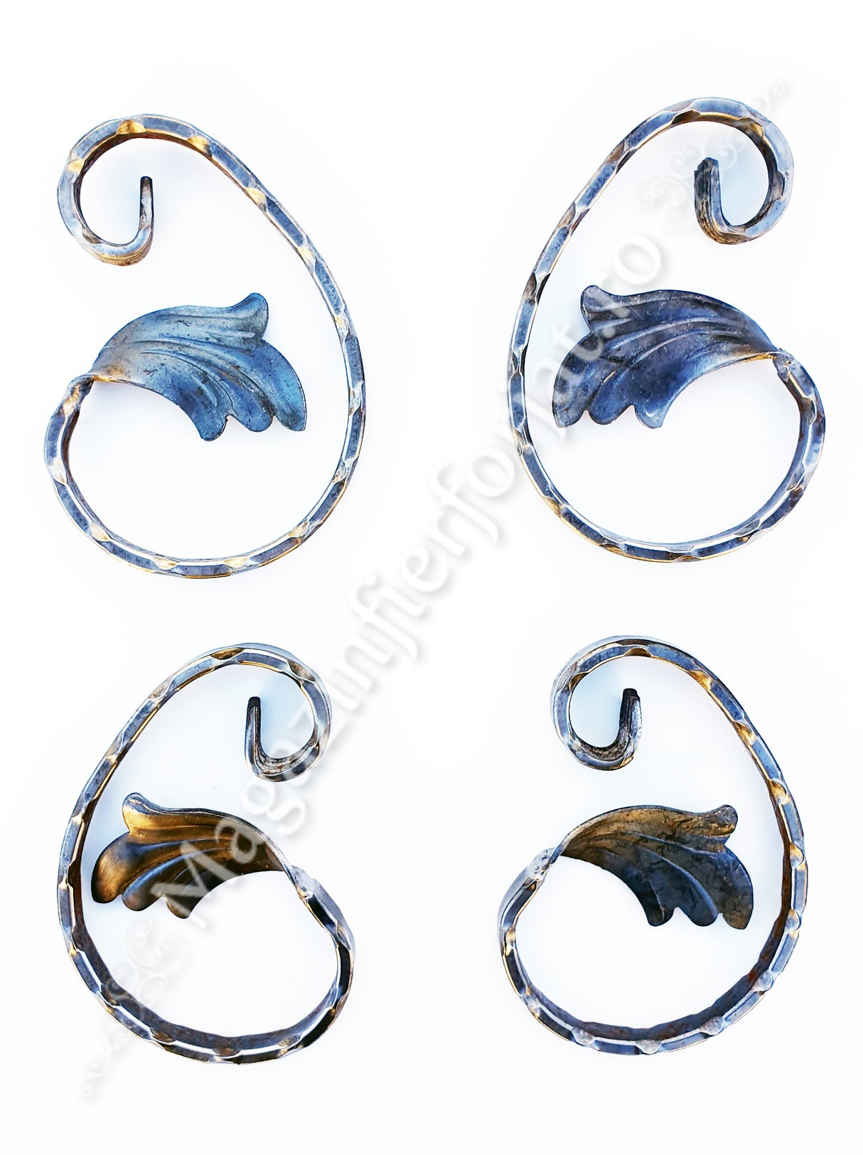 10.241.01 Ornament C 150x100mm cu o frunza din platband 12x6mm amprentat