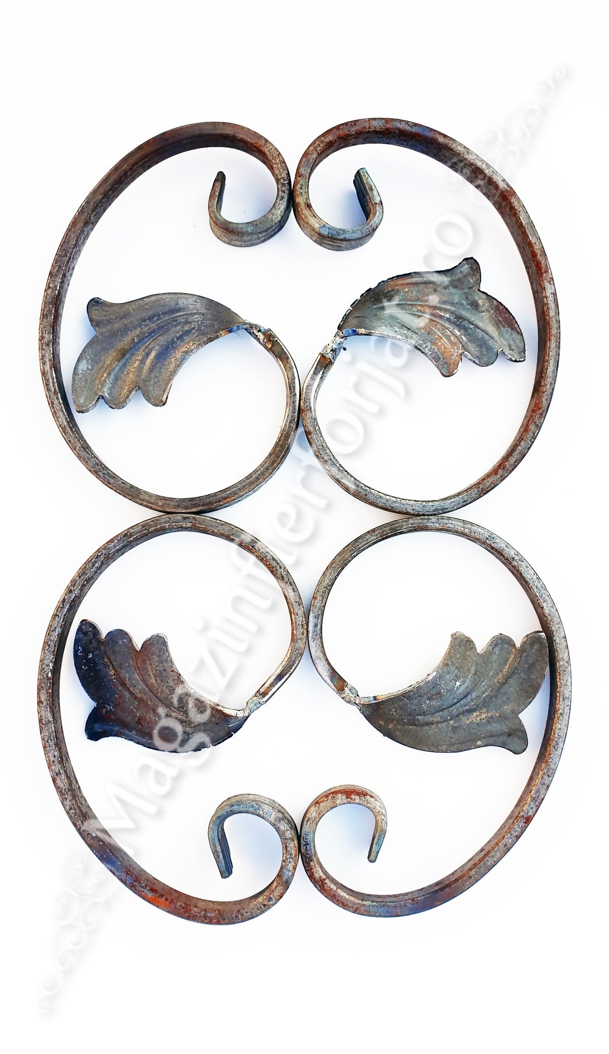 10.241 Ornament C 150x100mm cu o frunza din platband 12x6mm neted