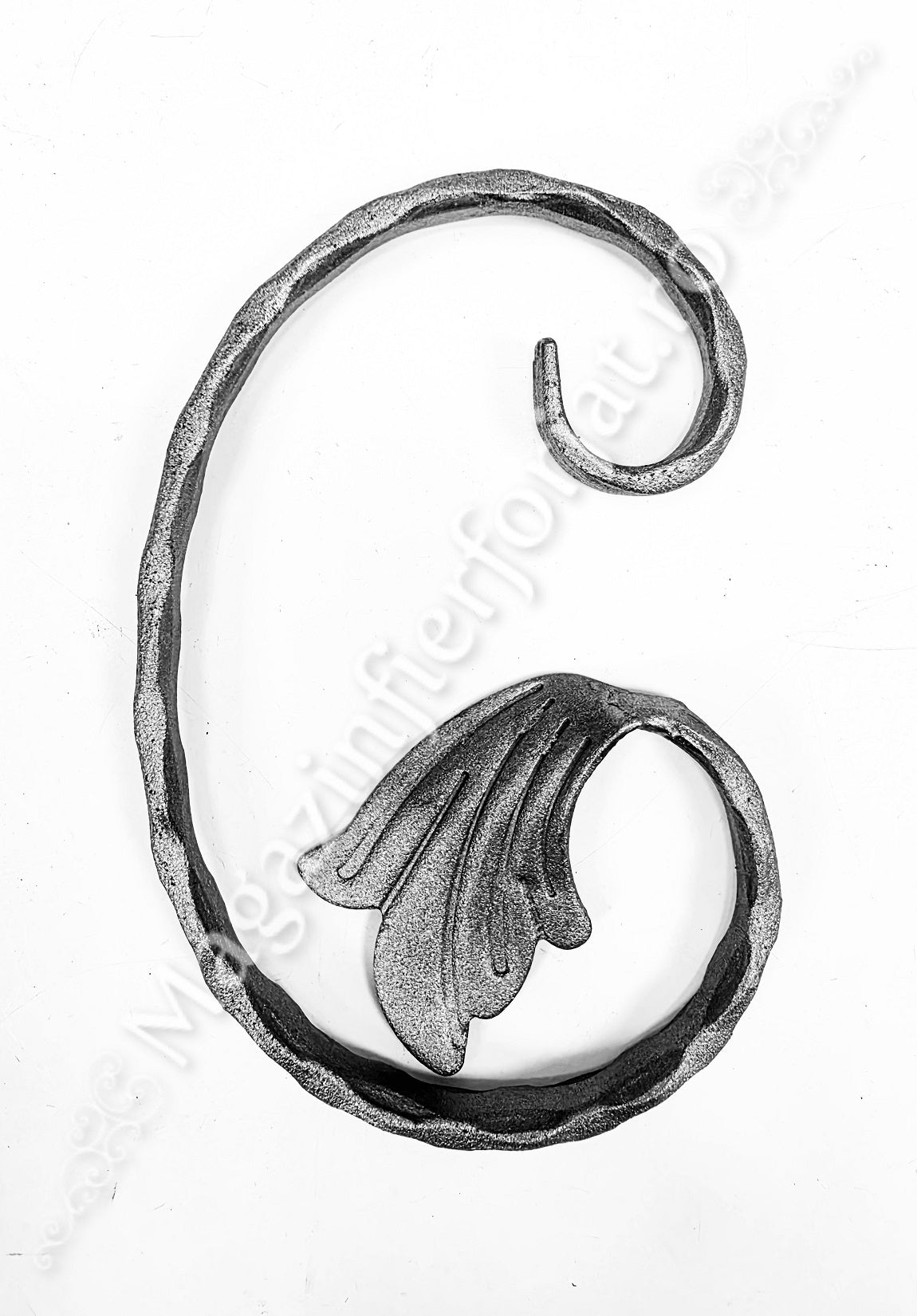 10.241.01 Ornament C 150x100mm cu o frunza din platband 12x6mm amprentat