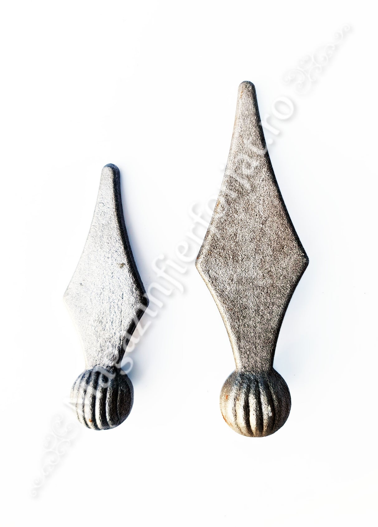 40.071 Varf de gard model Rombic H.125mm L.40mm cu baza sferica D.25mm