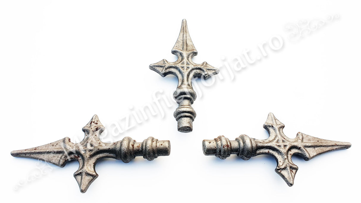 40.100 Varf CRUCE cu basorelief turnat din otel H.160mm L.90mm cu baza rotunda D.16mm