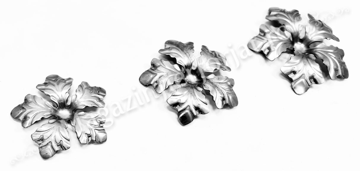 50.040 Floare amprentata cu 5 petale disponibila in 3 dimensiuni D.85mm/D.110mm/D.133mm din tabla decapata grosime 1.3mm