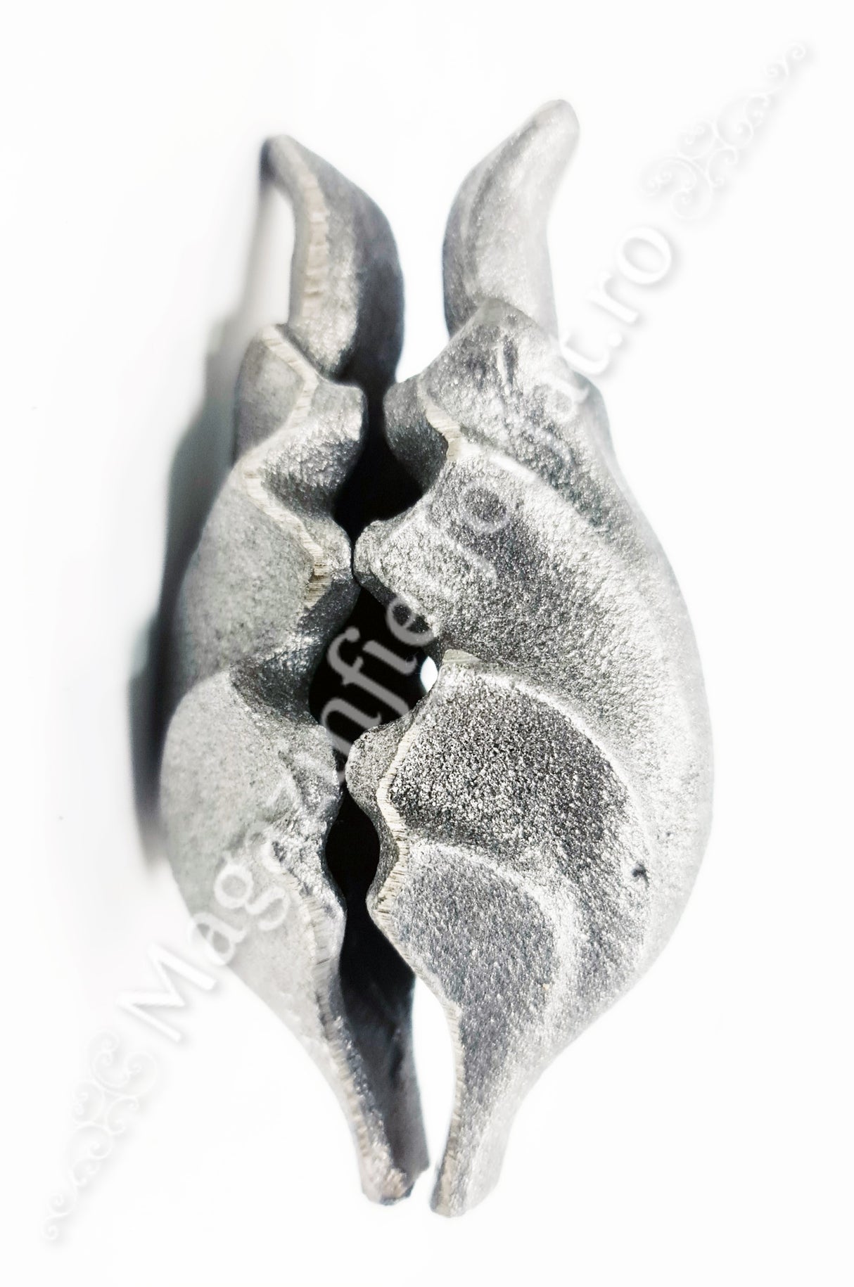 52.043 Frunza turnata din aliaj oțel-fontă cu H.115mm x L.50mm cu grosimea de 5mm