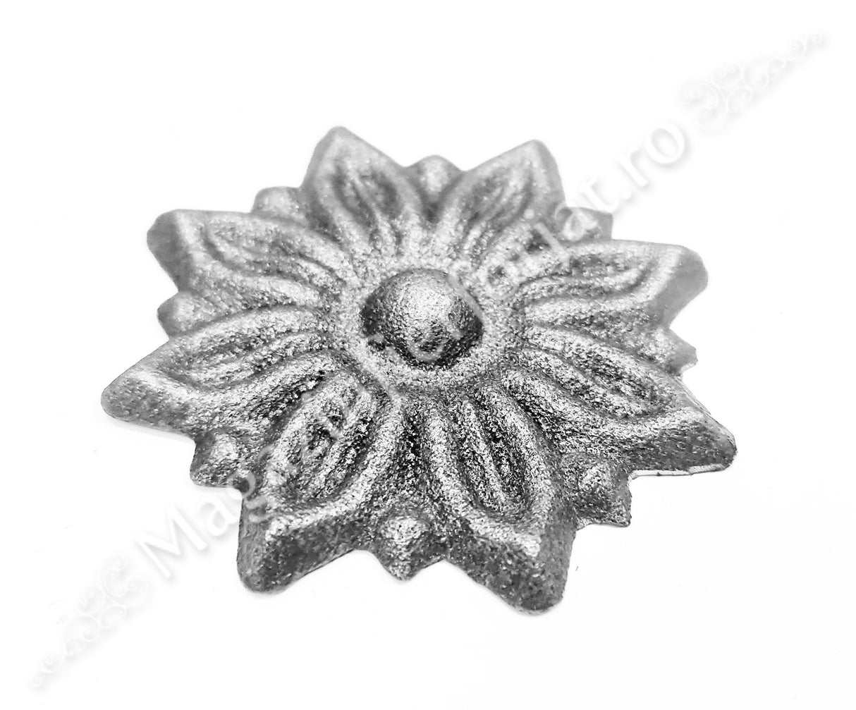 52.300 Floare turnata din aliaj oțel-fontă D.90mm cu 8 petale, grosime 6/10mm