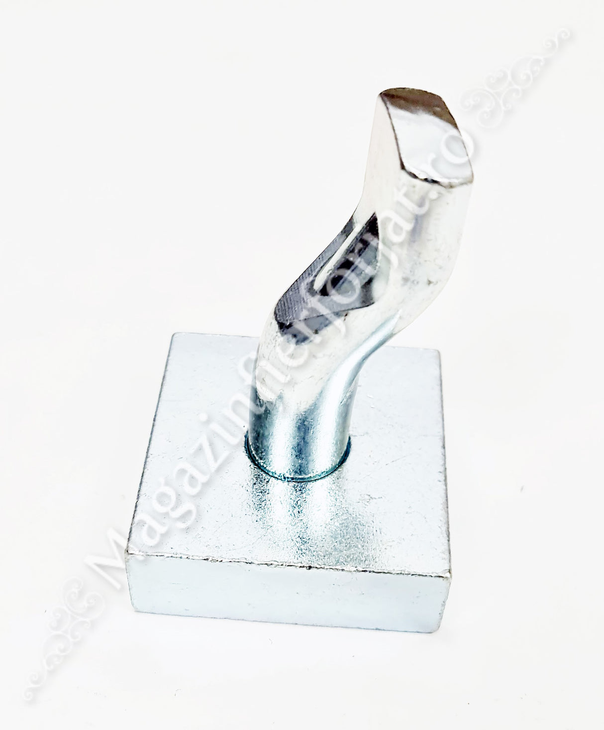 56.001.01 Pivot inferior D.20mm cu placa 60x60x20mm si frecare pe bila de rulment, zincat alb