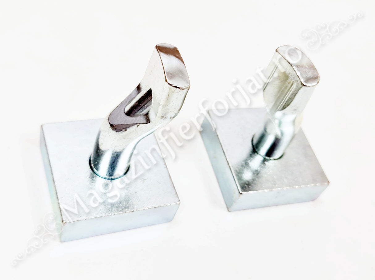 56.001.01 Pivot inferior D.20mm cu placa 60x60x20mm si frecare pe bila de rulment, zincat alb