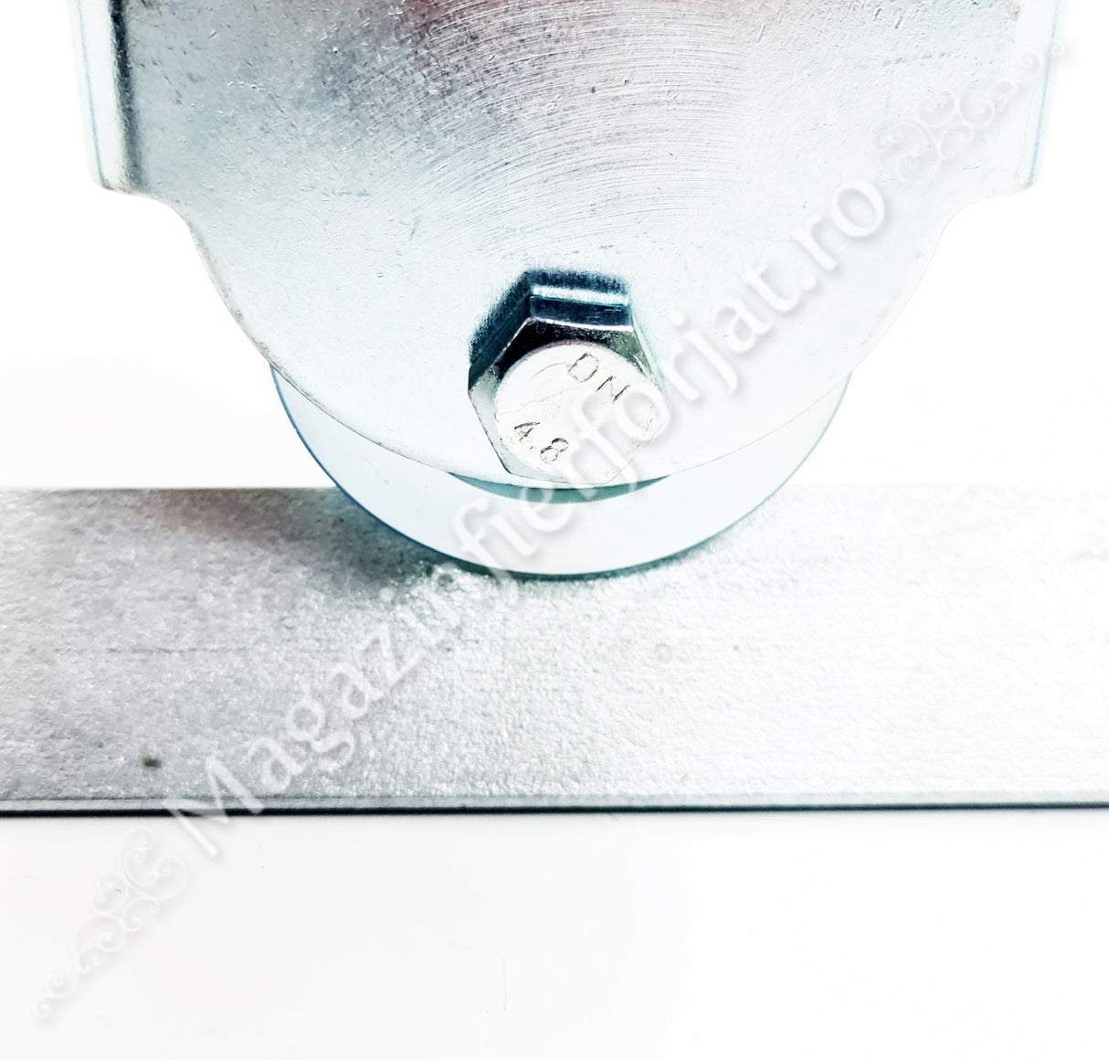 60.106 Rola de culisare cu suport exterior D.68mm pentru profil "V" 100KG