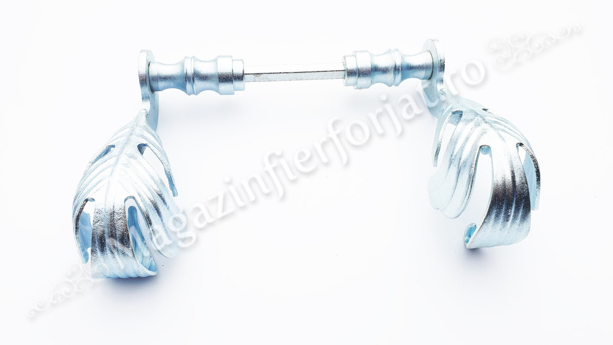 63.007.01 Set manere din fier forjat Zincate ALB 135x75mm pentru porti sau usi pietonale
