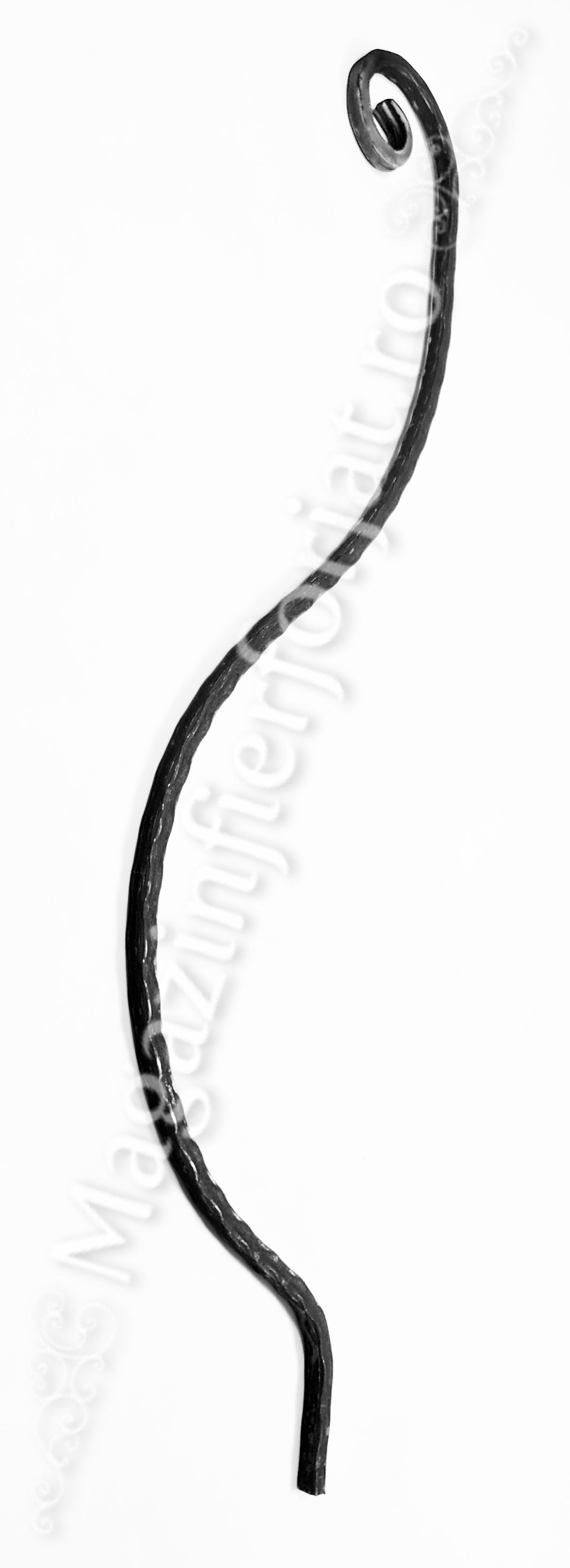 UNV60.3.4 Balustru balcon cu capatul forjat in forma de C de H.900mm din 12x12mm amprentat