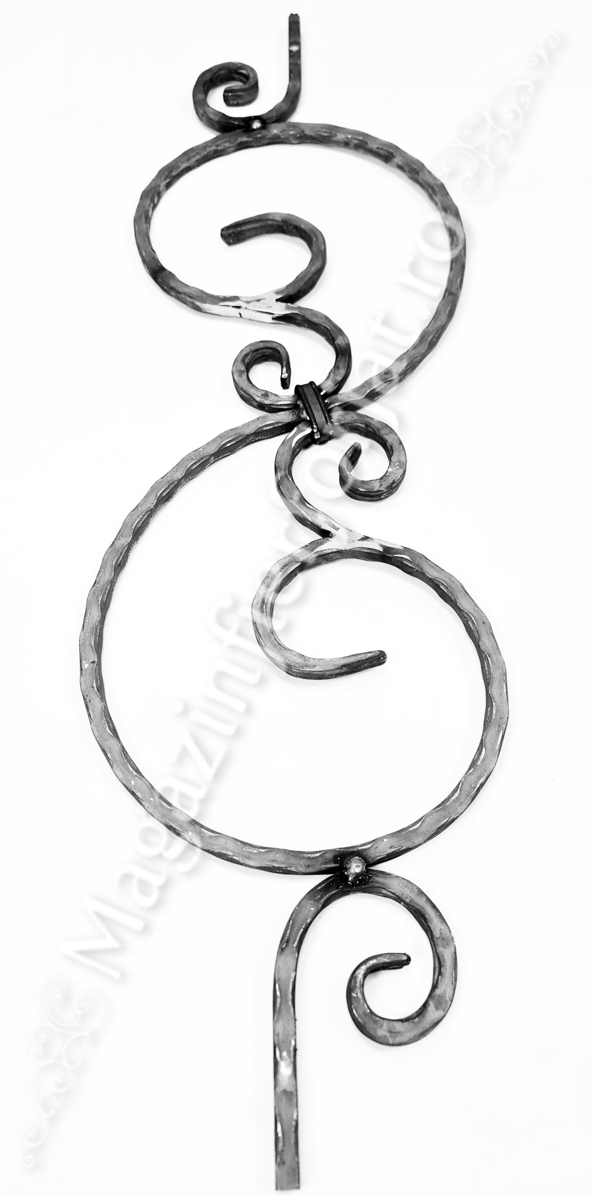 UNV70.37.1 Balustru in forma de "S" cu 4 C-uri si colier cu H.900mm x L.260mm din 12x12mm amprentat