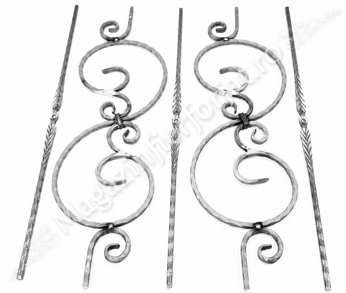 UNV70.37.1 Balustru in forma de "S" cu 4 C-uri si colier cu H.900mm x L.260mm din 12x12mm amprentat