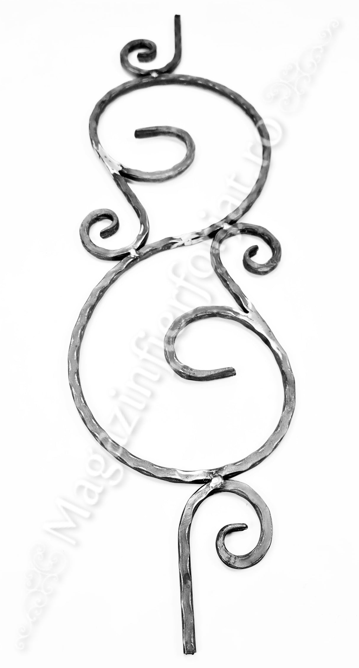 UNV70.37.2 Balustru in forma de "S" cu 4 C-uri cu H.900mm x L.260mm din 12x12mm amprentat