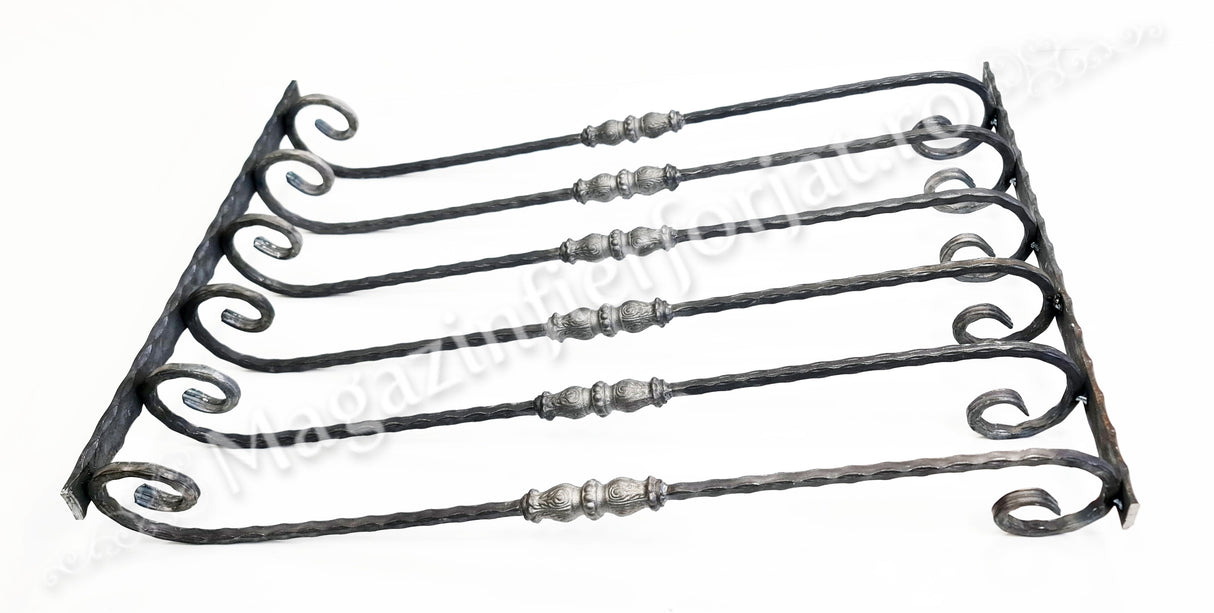 UNV70.34.1 Balustru in forma de S-cu-PAFTA din otel patrat amprentat 12x12mm H.900mm L.130mm