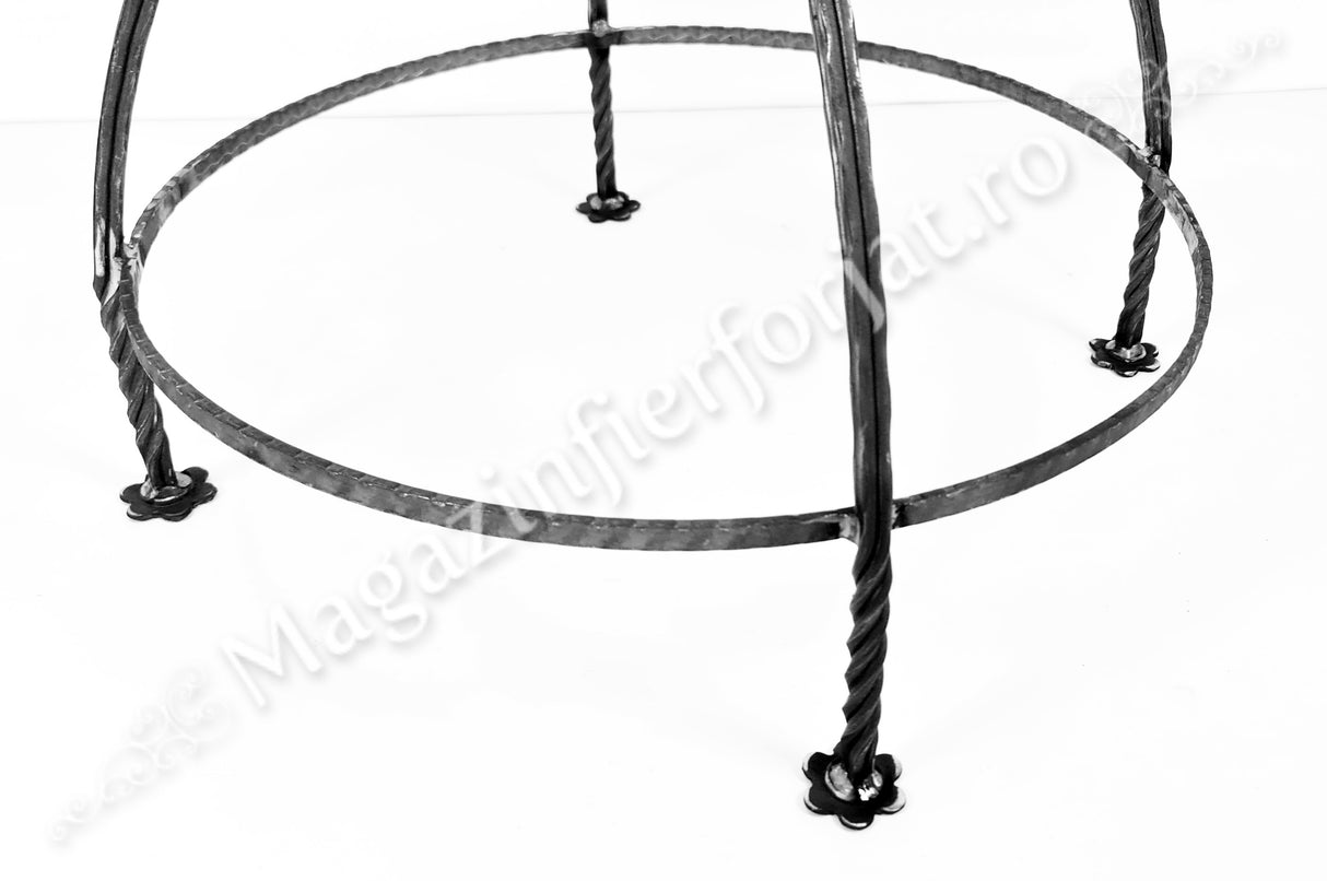 UNV92.2.1 MASA FIER FORJAT H.740mm D.670mm din fier plin 12x12mm NEVOPSITA