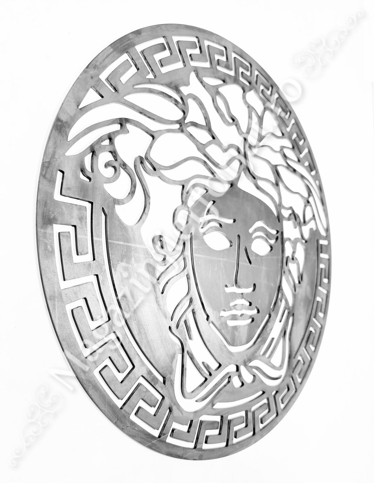 UNV94.26 Medalion decorativ din tabla debitata laser, model „CAP VERSACE MEDUSA-1” D.495mm cu grosimea de 3mm