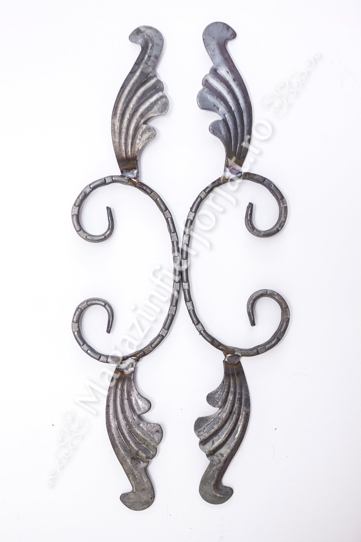 UNV40.11 Ornament C amprentat cu 2 frunze 350x75mm 12x5mm fier forjat