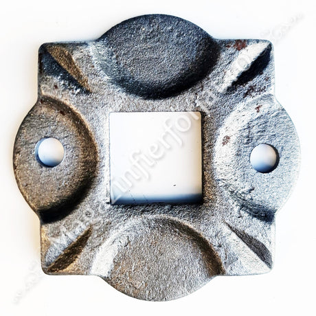 116/A/7/2G Placa de prindere stalp balustrada, cu 2 GAURI DE MONTAJ, 100x100x10mm cu gaura de 30x30mm turnata din OTEL