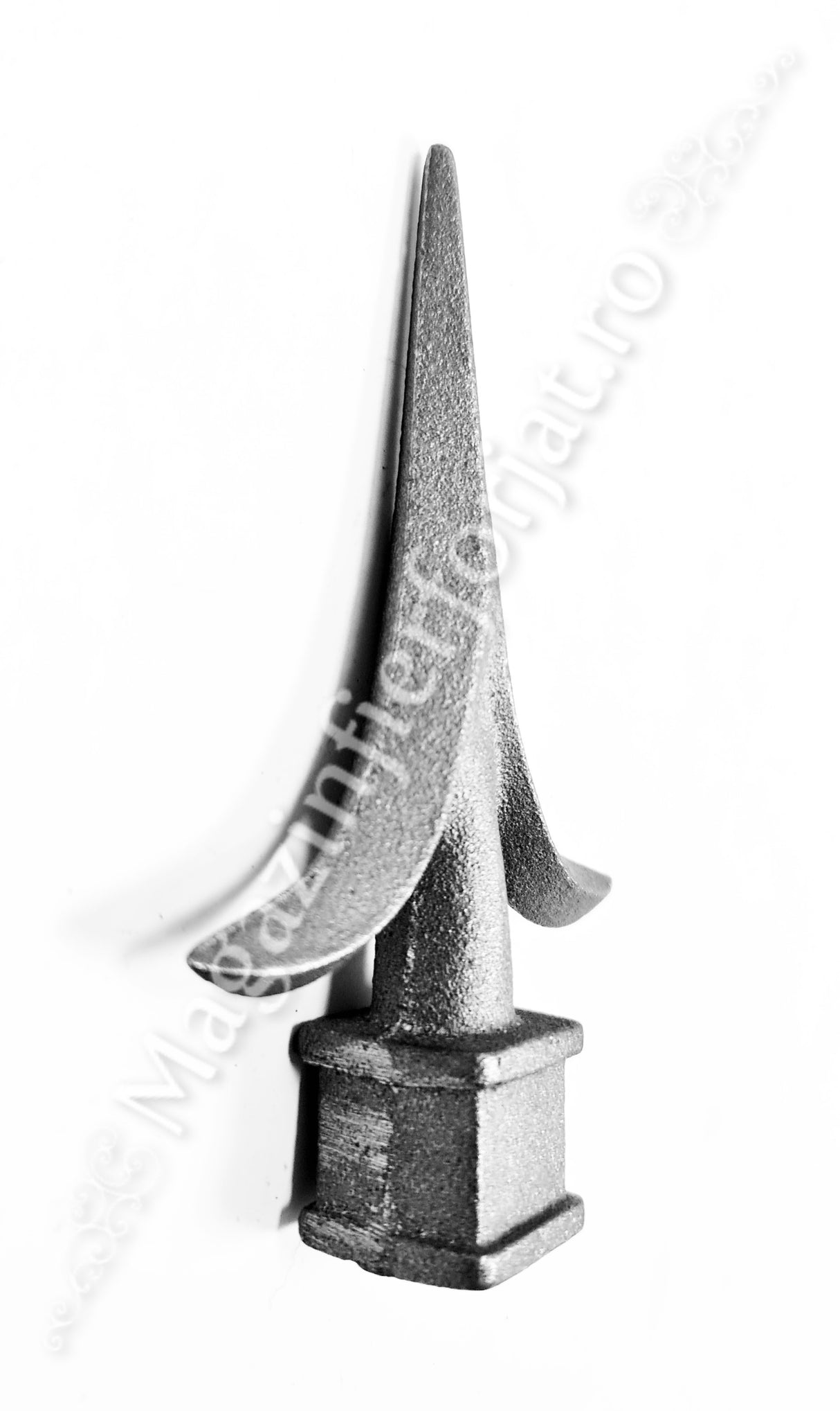 40.513 Varf model "BRAD" turnat din aliaj fier-fonta cu H.136mm x L.90mm si gaura de 15.5x15.5mm