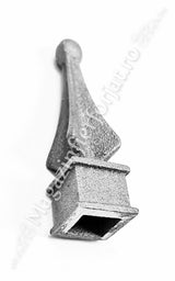 40.536 Varf turnat H.105mm cu baza la interior gaura de 17x17mm si la exterior 27x27mm