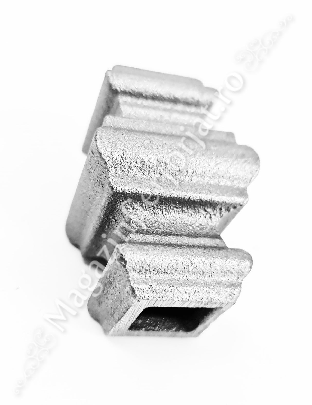 41.022 Pafta turnata din aliaj fier-fonta cu interiorul 16.5x16.5mm cu H.68mm x L.40mm