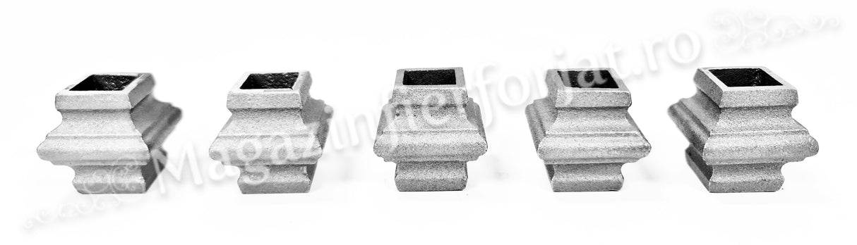 41.130.20 Pafta turnata cu basorelief H.45mm, interiorul 21.5x21.5mm, aliaj fier-fonta sudabila