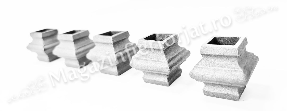 41.130.20 Pafta turnata cu basorelief H.45mm, interiorul 21.5x21.5mm, aliaj fier-fonta sudabila