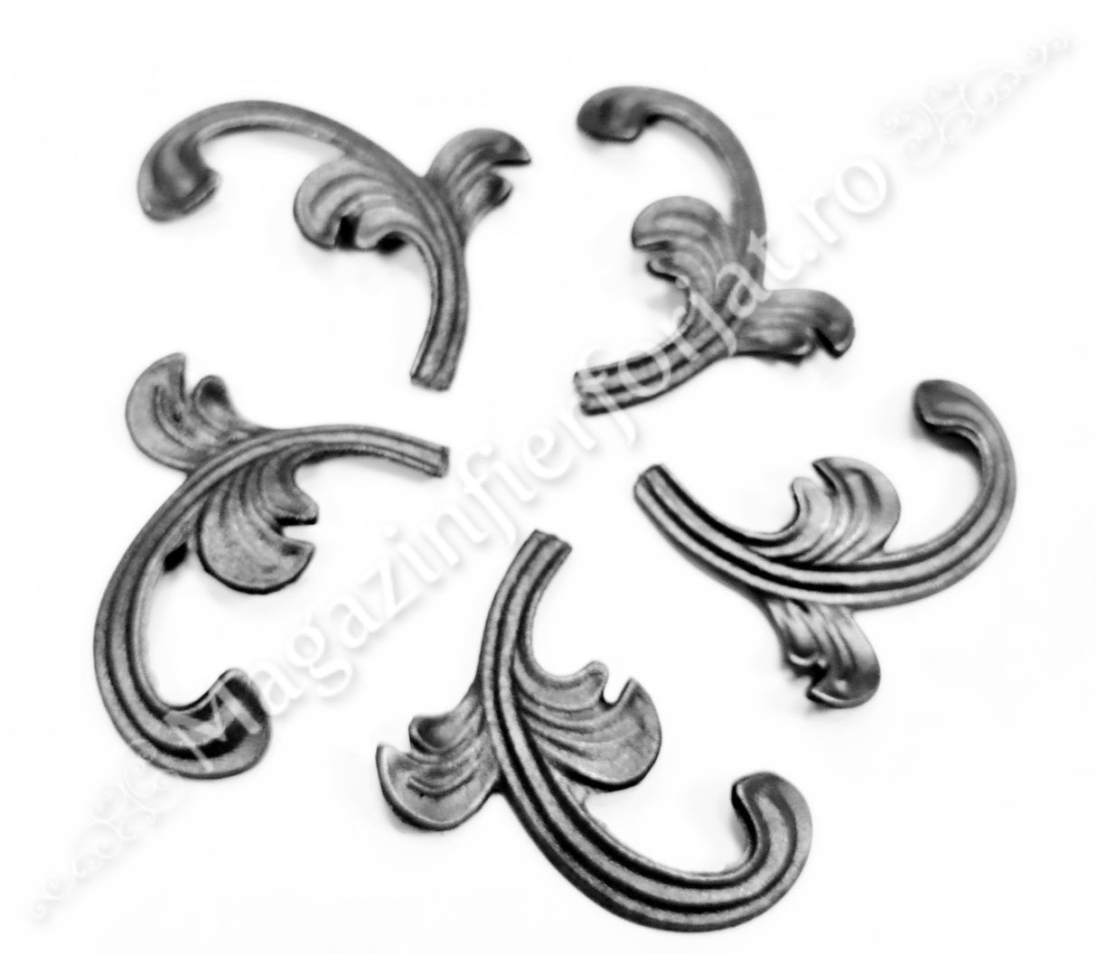 52.003 Frunza turnata din OȚEL H.95mm L.105mm grosime 3mm model de partea Stânga