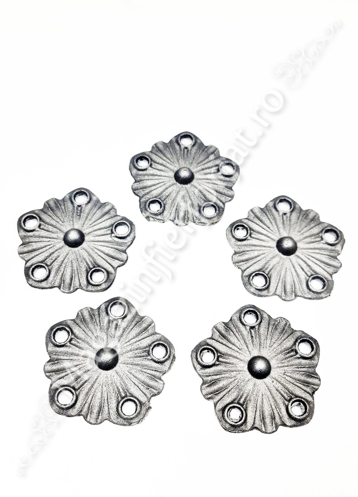 52.136 Floare turnata din aliaj oțel-fontă D.100mm cu 5 gauri, grosime 3.5mm