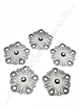 52.136 Floare turnata din aliaj oțel-fontă D.100mm cu 5 gauri, grosime 3.5mm