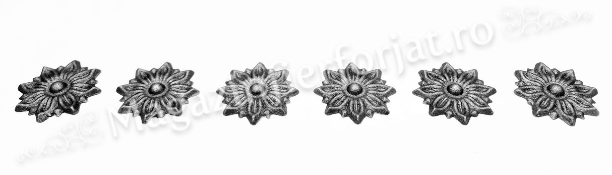 52.300 Floare turnata din aliaj oțel-fontă D.90mm cu 8 petale, grosime 6/10mm