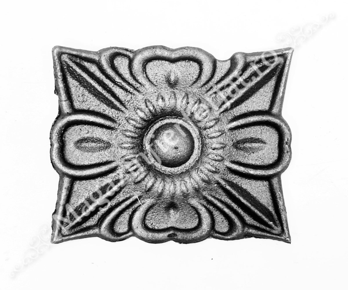 52.306 Floare dreptunghiulara turnata din aliaj oțel-fontă 85x70mm, grosime 8mm