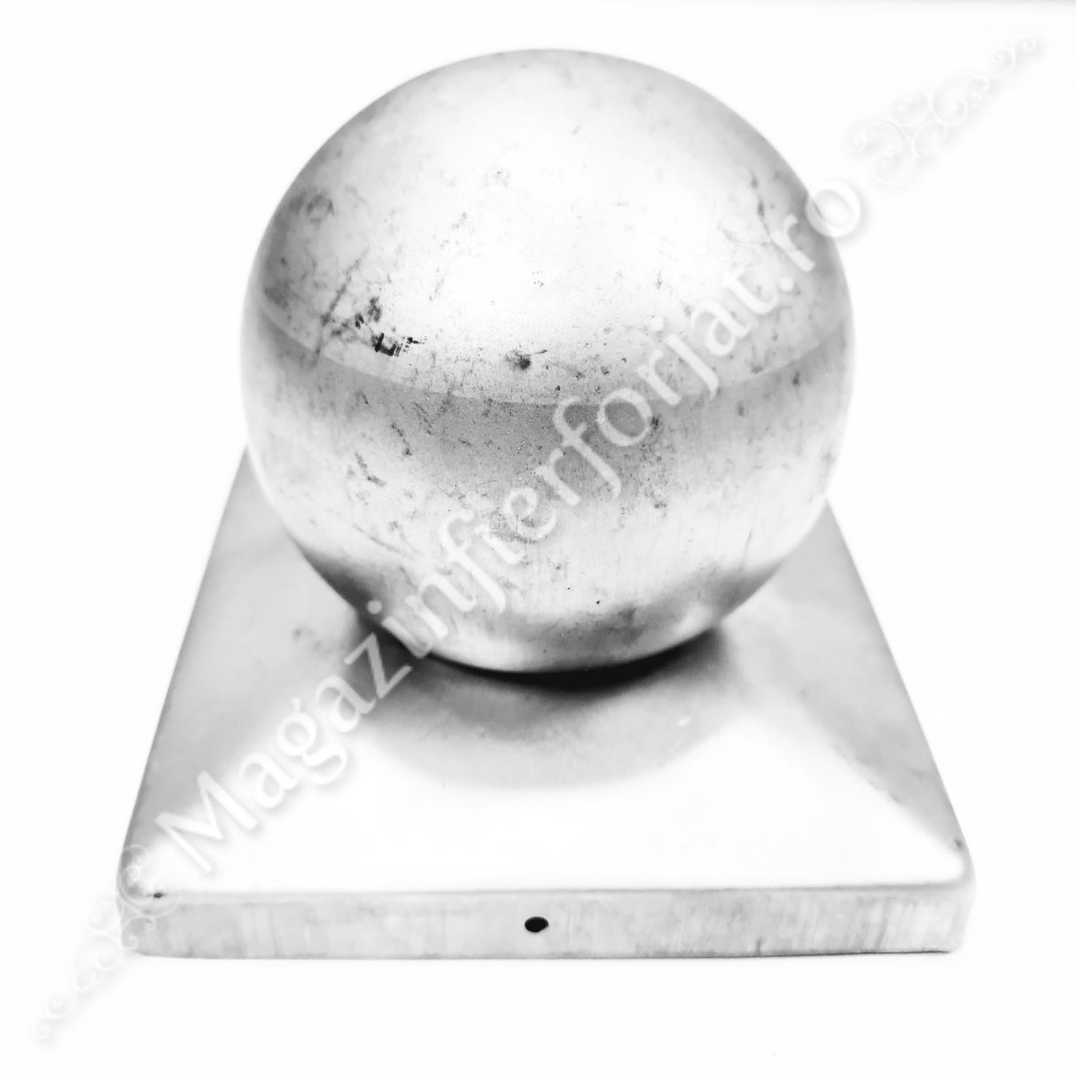 62.015.12 Capac pentru teava patrata de 150x150mm cu bila goala de D.120mm