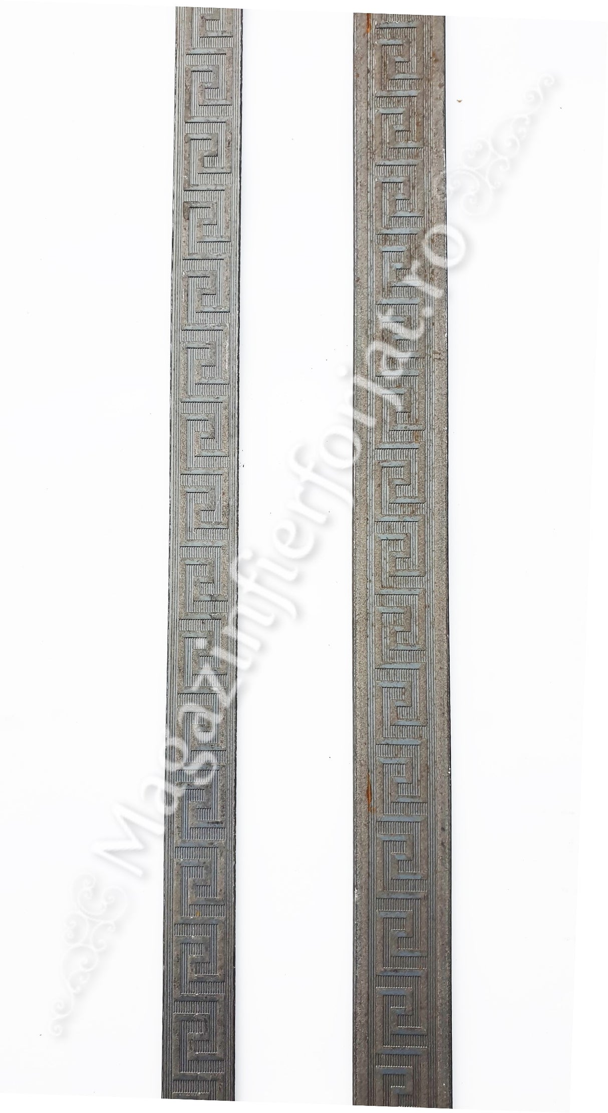 UNV10.405.8 Platband amprentat cu model GRECESC 40x5mm